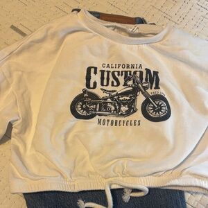 SHEIN White Graphic Sweater